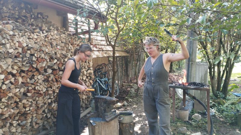 Learning blacksmithing with Peter and Nol